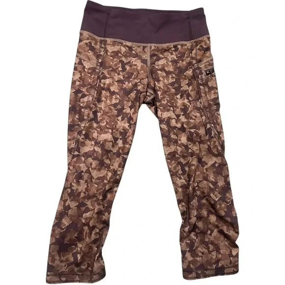 Lululemon Brown Camo High-Waisted Cropped Leggings with Zipper Pocket, Size 2 - Picture 1 of 5